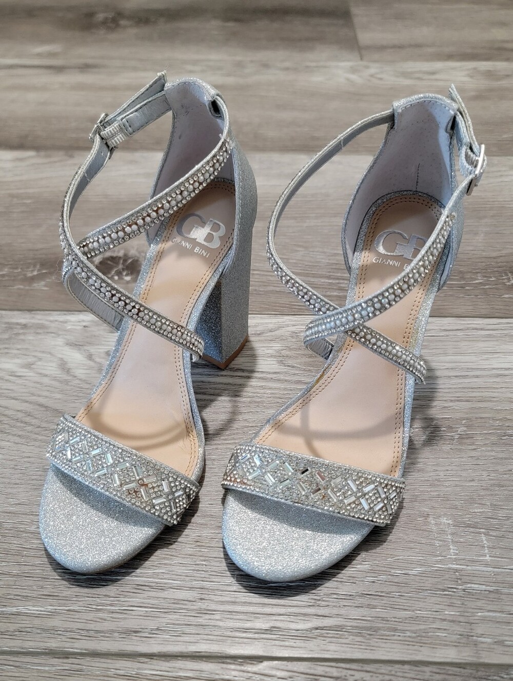 Gianni Bini Silver Rhinestone Crisscross Block Heel Sandals (Sz 6)